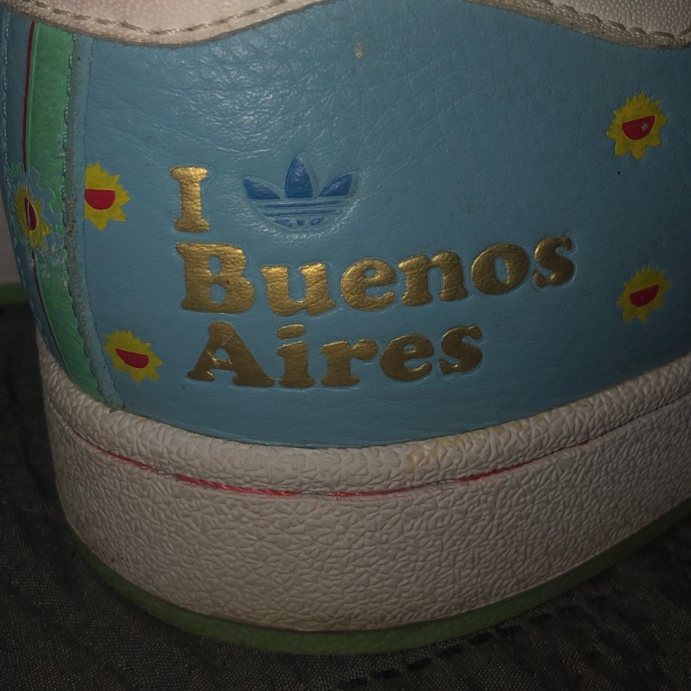 Adidas Superstar shell toe CITY edition..Buenos Aires